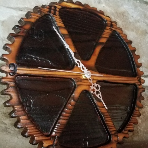 Shou sugi ban Japanese wood burned gear clock - Picture 2 of 5